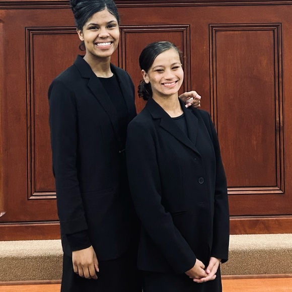 {Mailey Alena} - Picture 2 of 6